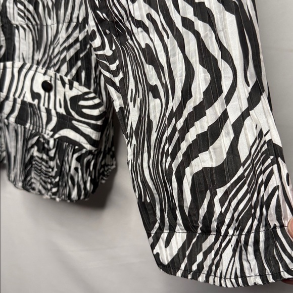 UBU zebra print black and white crinkle jacket sz Large - Picture 4 of 7